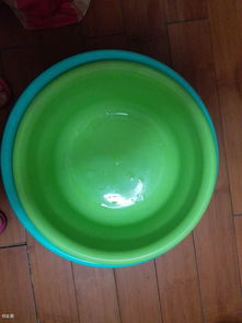 实惠好物 两个大号洗衣盆只需10元，还送衣架！